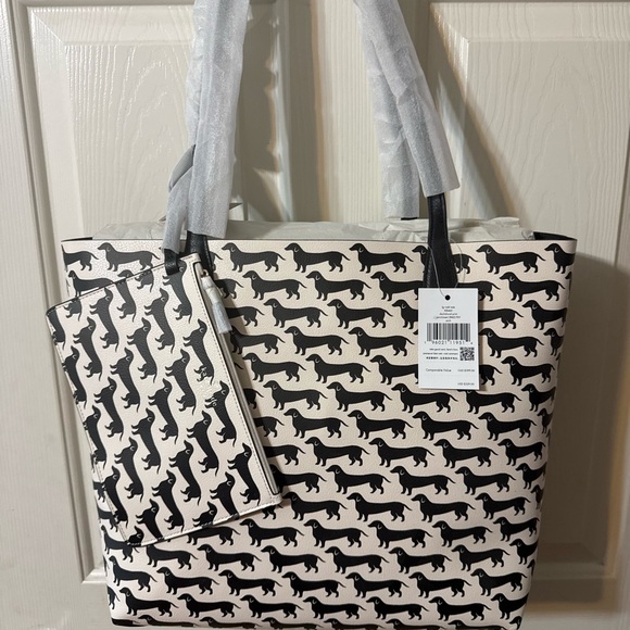 kate spade Handbags - NWT Kate Spade reversible dachshund tote with detachable wristlet.
